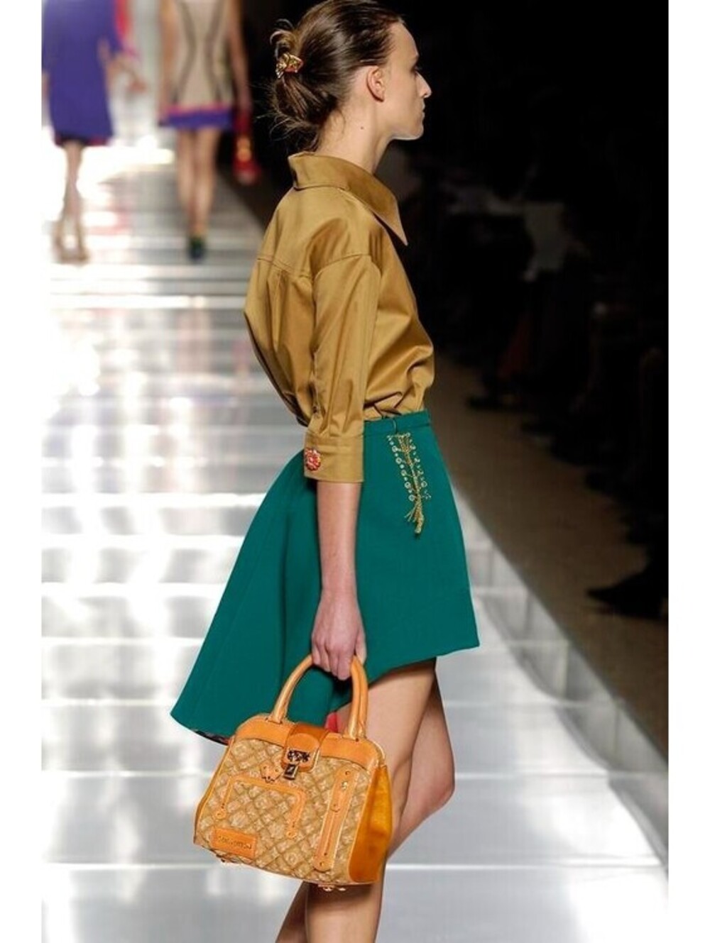 Vintage Louis Vuitton 2006 FR-36/38 Marc Jacobs Green Tray Asymmetrical Skirt - Picture 3 of 10
